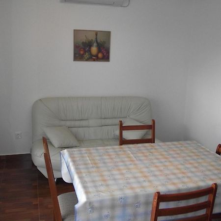 Apartments With A Parking Space Novi Vinodolski - 15823 Oda fotoğraf