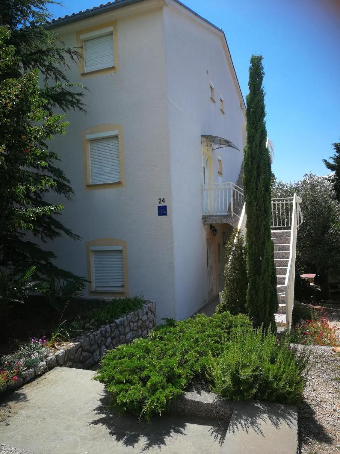 Apartments With A Parking Space Novi Vinodolski - 15823 Dış mekan fotoğraf